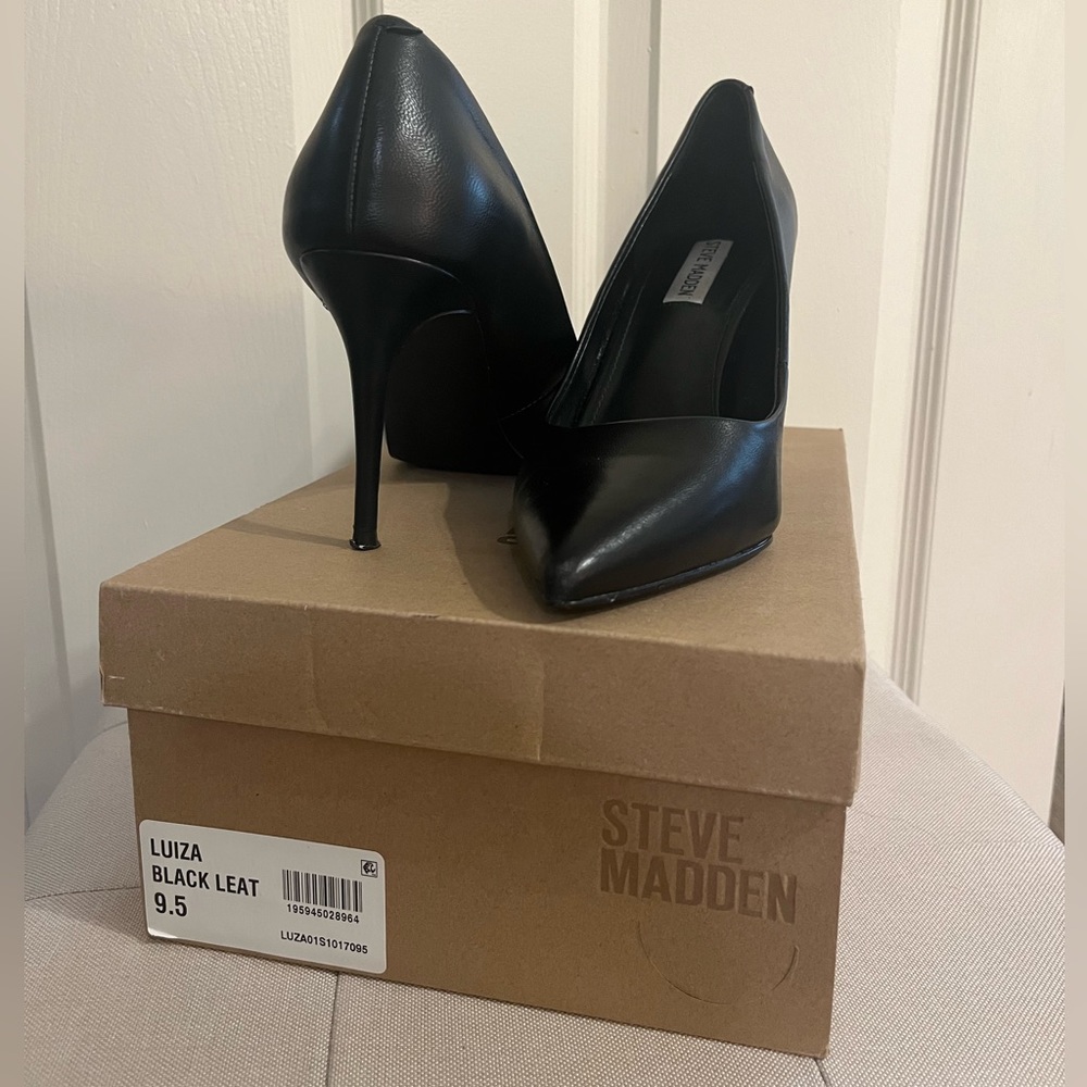 Black Steve Madden Luiza Heels Size 9.5